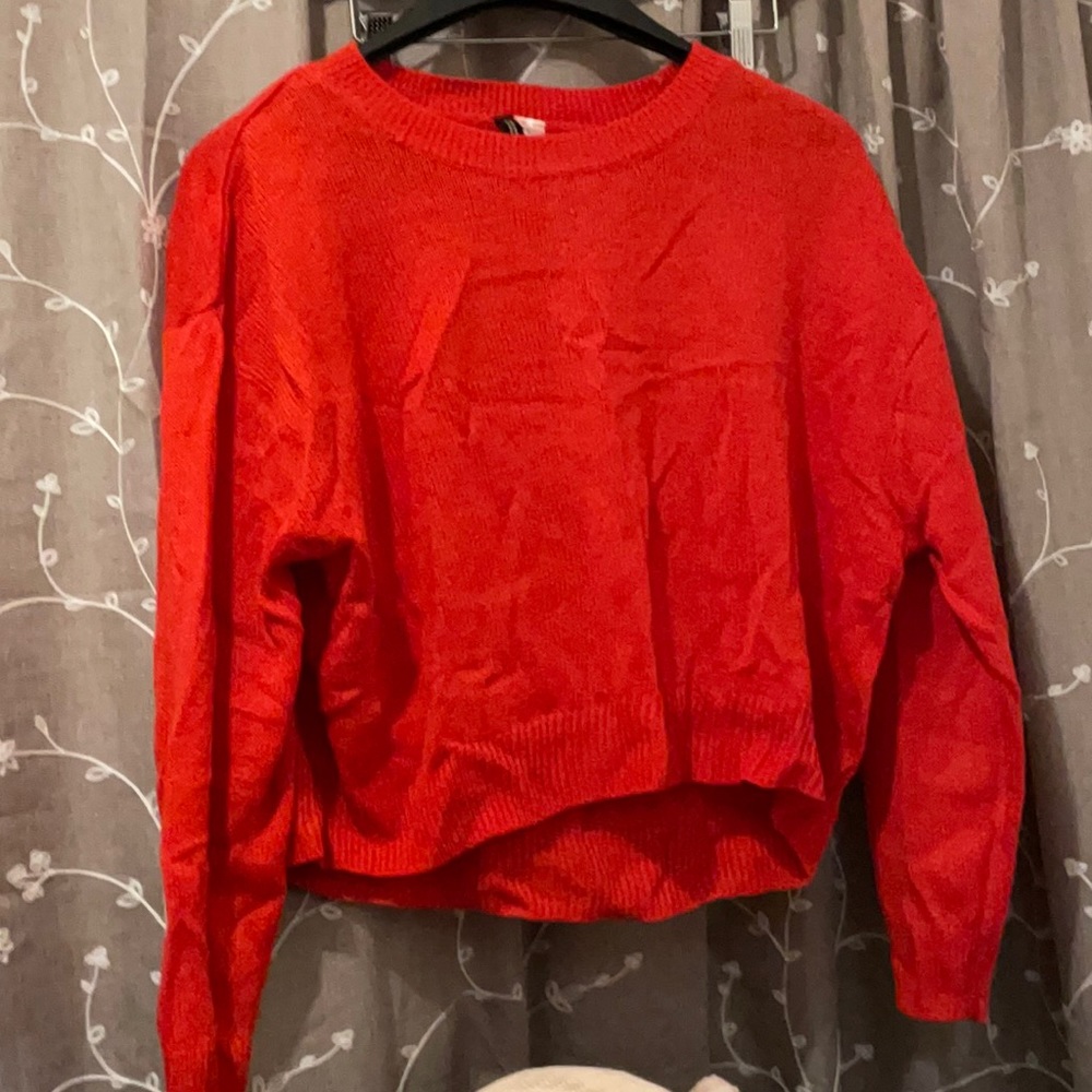 DIVIDED crop sweater